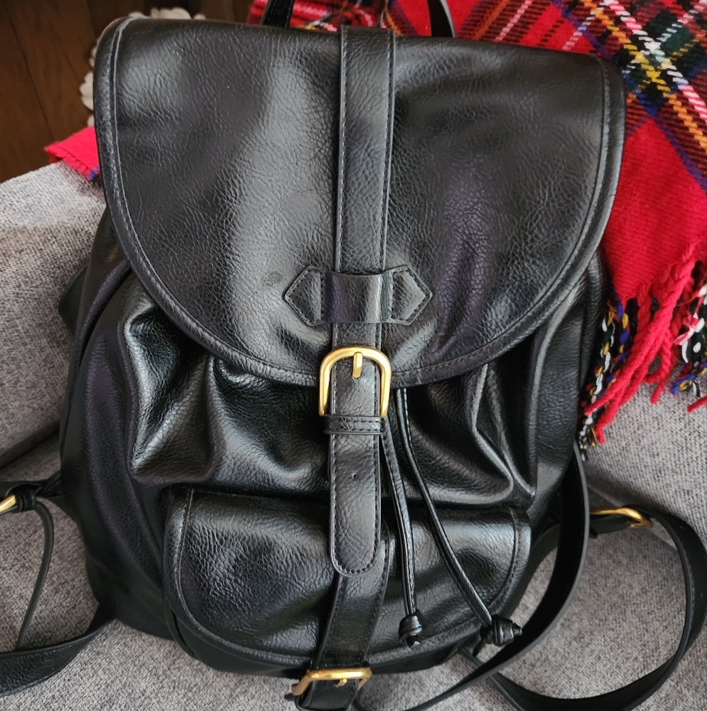 Urban outfitters vegan leather backpack